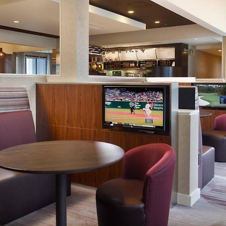 Courtyard By Marriott Raleigh Cary Hotel Ngoại thất bức ảnh