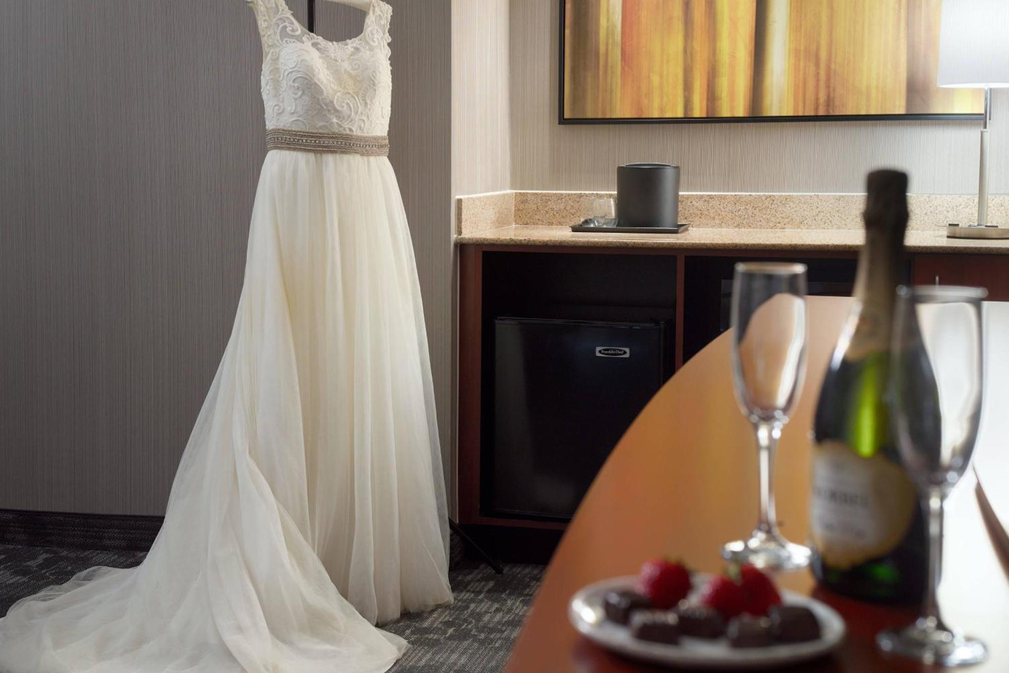 Courtyard By Marriott Raleigh Cary Hotel Ngoại thất bức ảnh